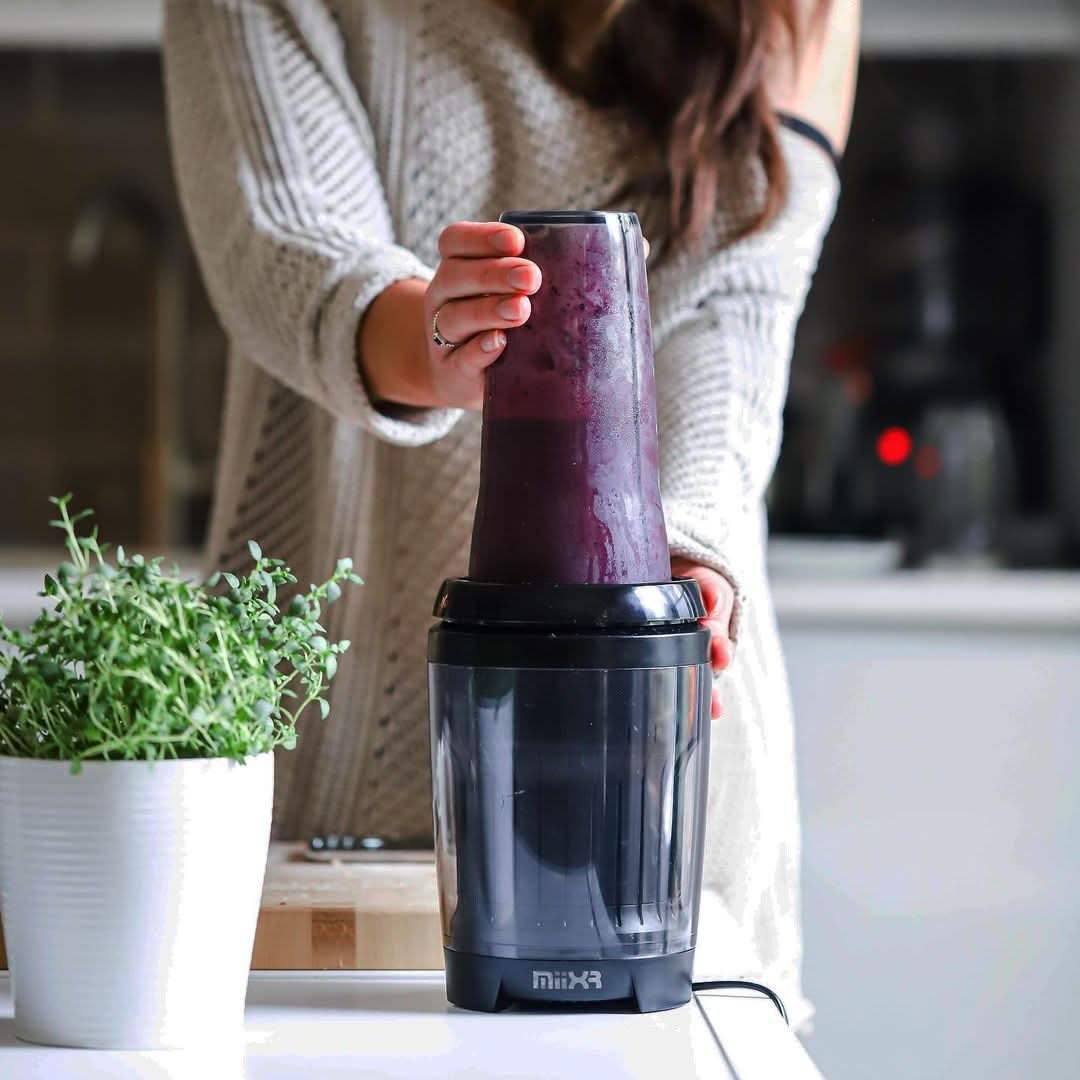 nutrition-and-protein-blender-b0 MiiXRX7_lifestyleImage_1.jpg