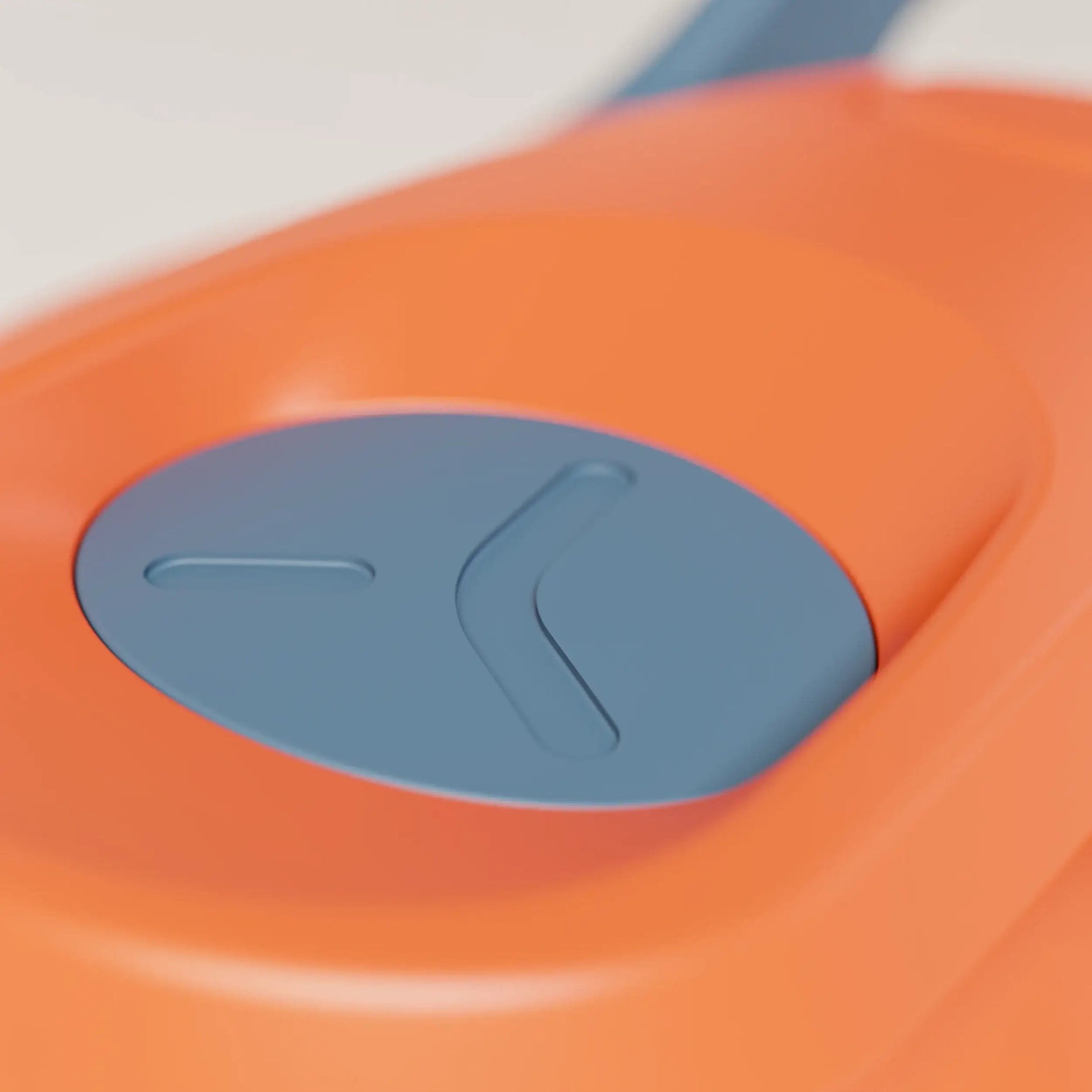 insulated-performance-shaker-bottle-g3 SHKR_18550_dwSS-S1.1_burntOrange_midnightBlue_1_11_xInsertCloseup_edit.png