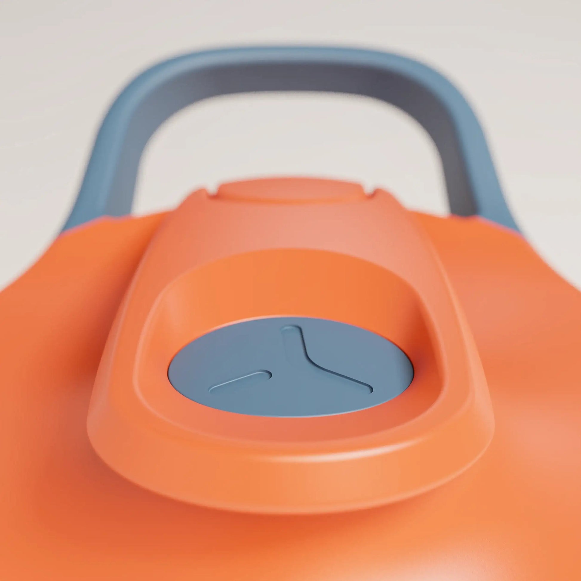 insulated-performance-shaker-bottle-b5 SHKR_18550_dwSS-S1.1_burntOrange_midnightBlue_1_12_MPCloop_edit.png