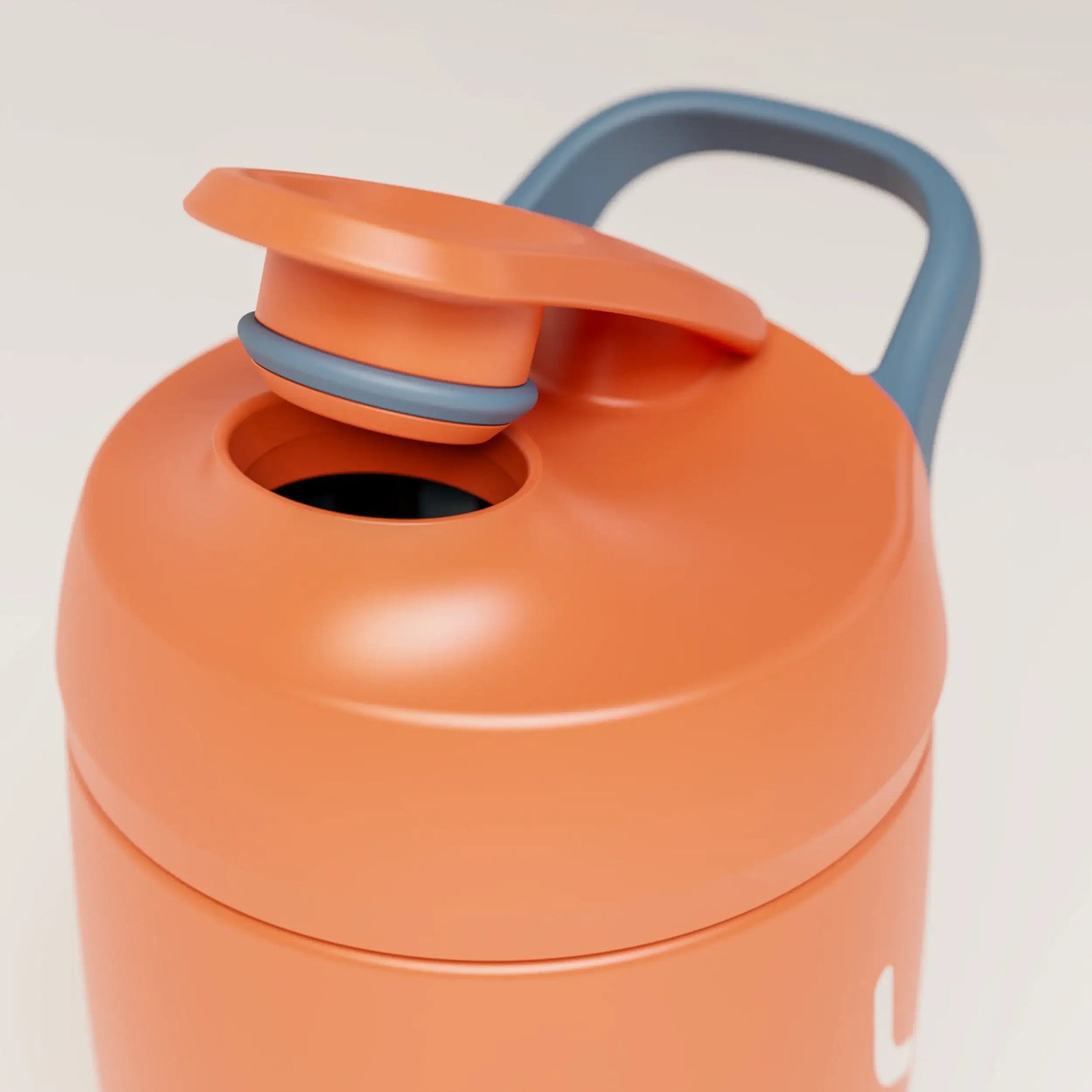 insulated-performance-shaker-bottle-b5 SHKR_18550_dwSS-S1.1_burntOrange_midnightBlue_2_4_highInsert_edit.png