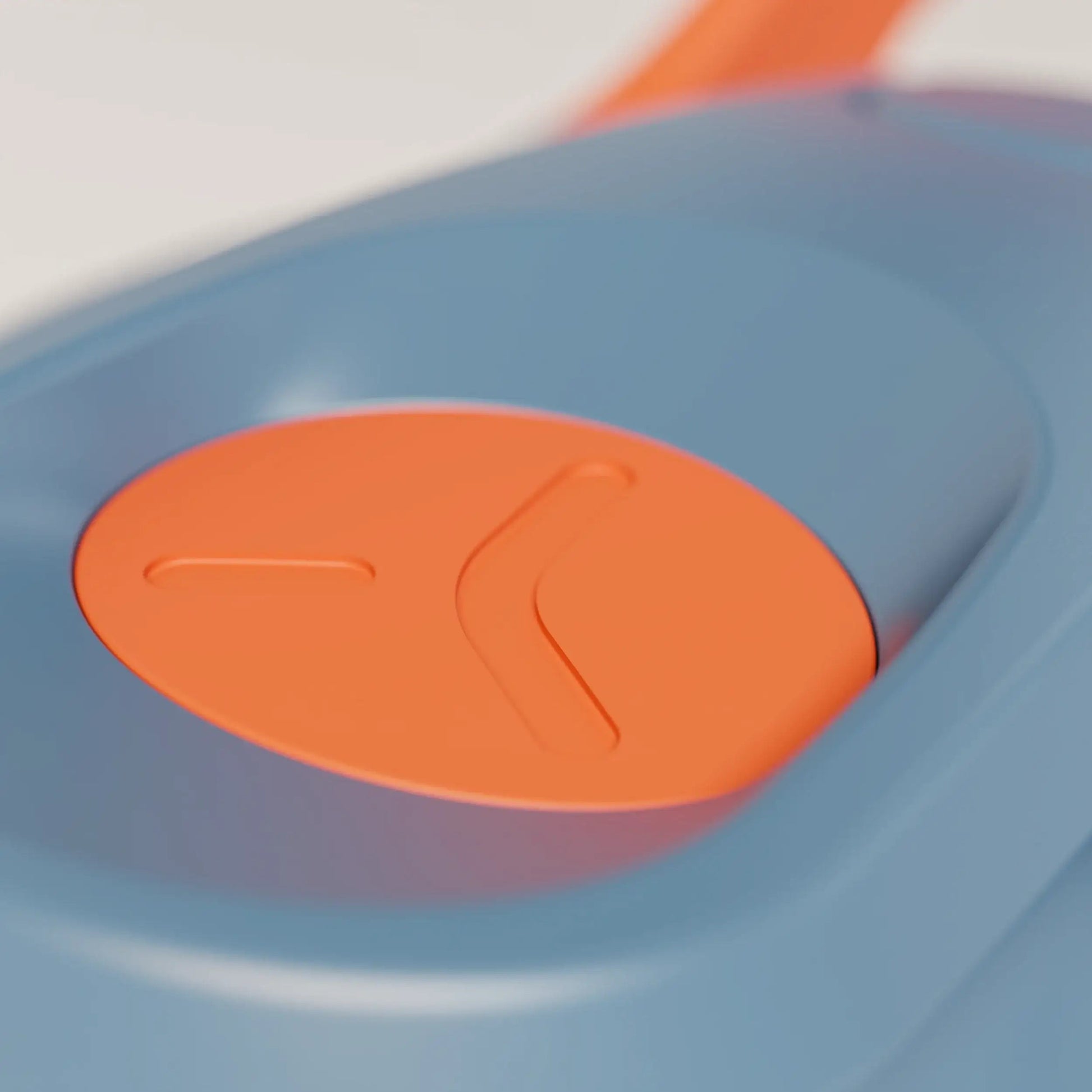 insulated-performance-shaker-bottle-g3 SHKR_18550_dwSS-S1.1_midnightBlue_burntOrange_1_11_xInsertCloseup_edit.png