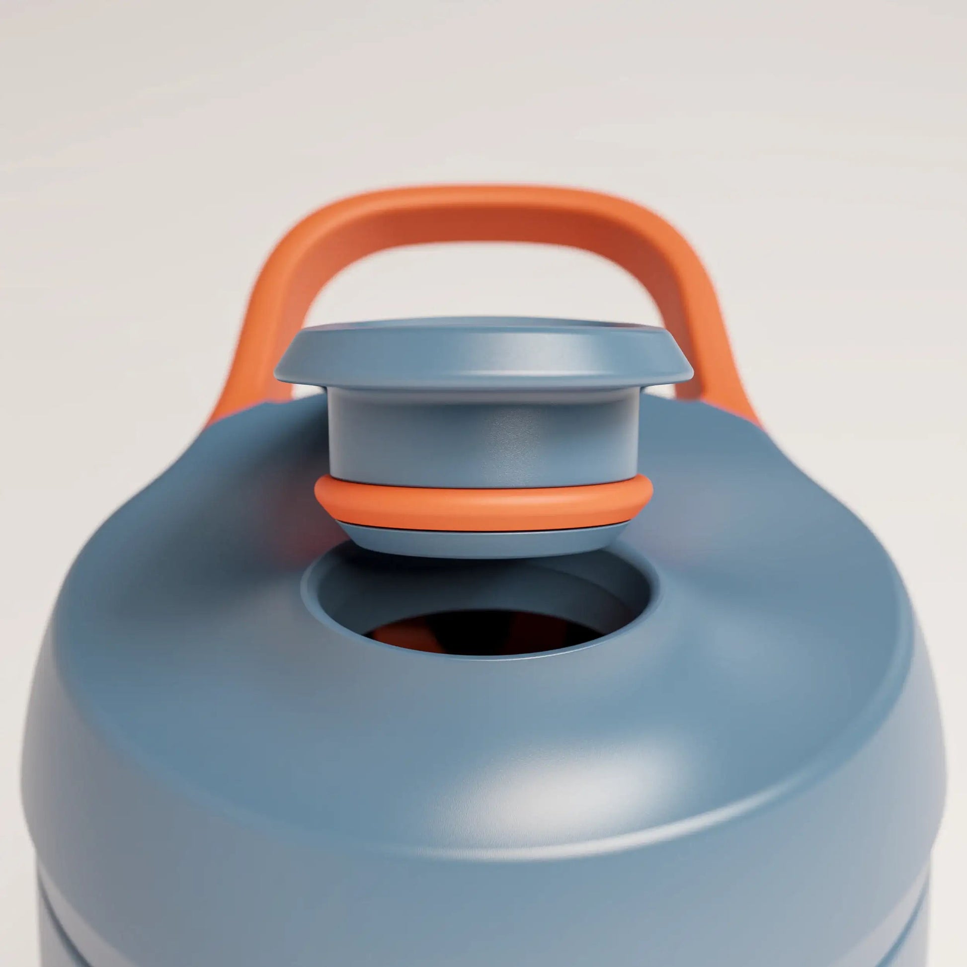 insulated-performance-shaker-bottle-g3 SHKR_18550_dwSS-S1.1_midnightBlue_burntOrange_2_2.5_MPCloop_edit.png