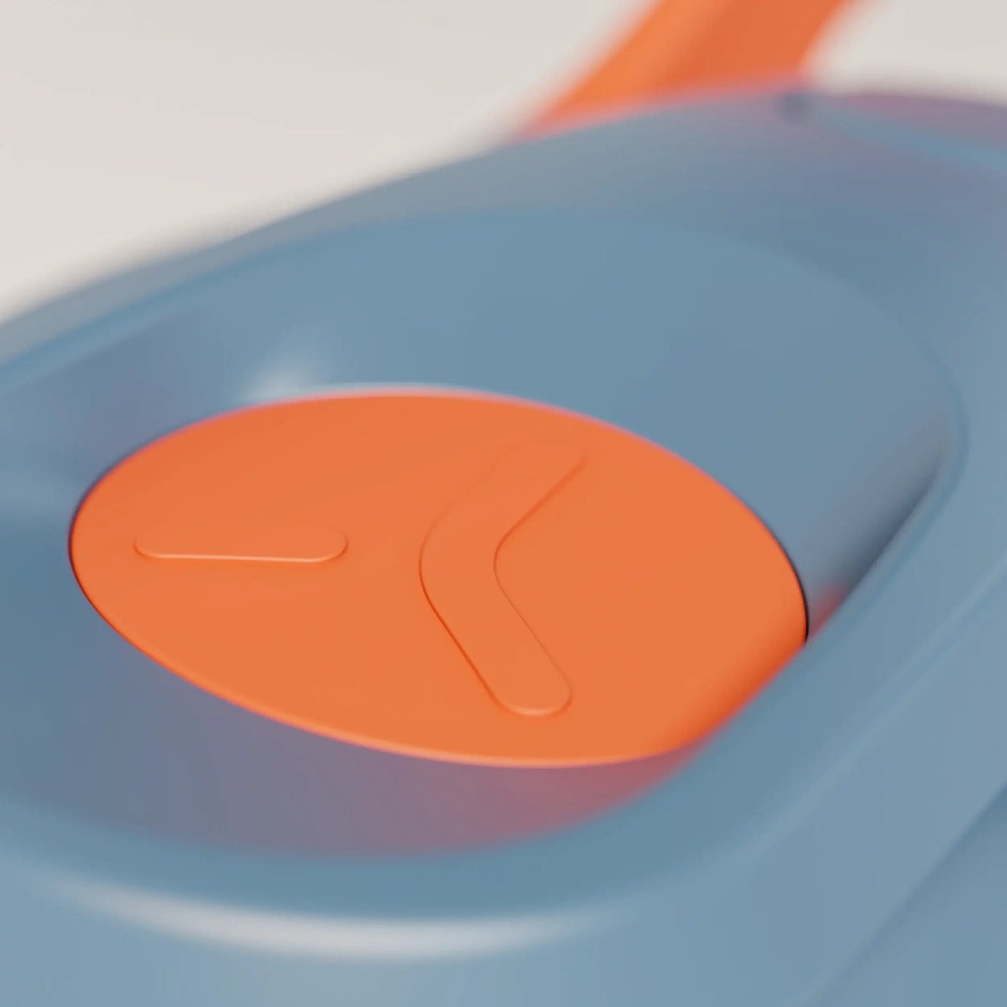 ecozen-performance-shaker-bottle-u3 SHKR_24700_P-S1.1_midnightBlue_burntOrange_1_11_xInsertCloseup_edit.png