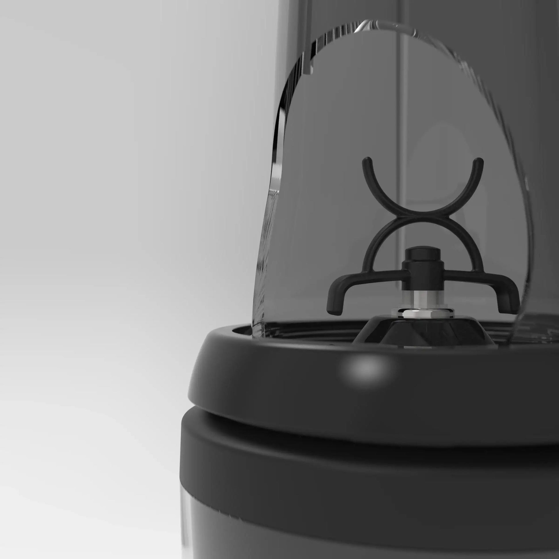 nutrition-and-protein-blender-b0 xblade_cutaway.1660.jpg